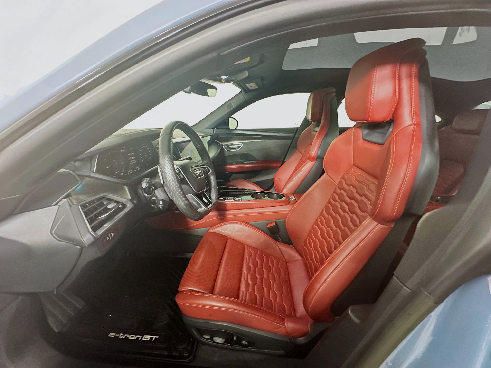 Used 2023 Audi e-tron GT Premium Plus w/ Performance Package image 13