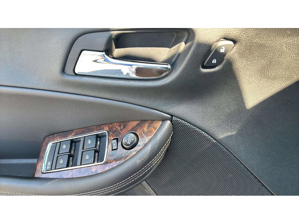 Used 2015 Chevrolet Impala LT w/ Convenience Package image 18