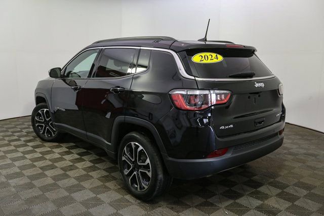 Used 2024 Jeep Compass Limited image 8