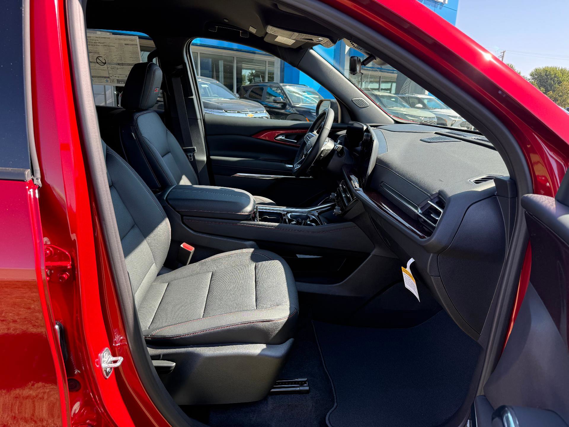 New 2026 Chevrolet Traverse Z71 w/ Enhanced Driving Package image 9