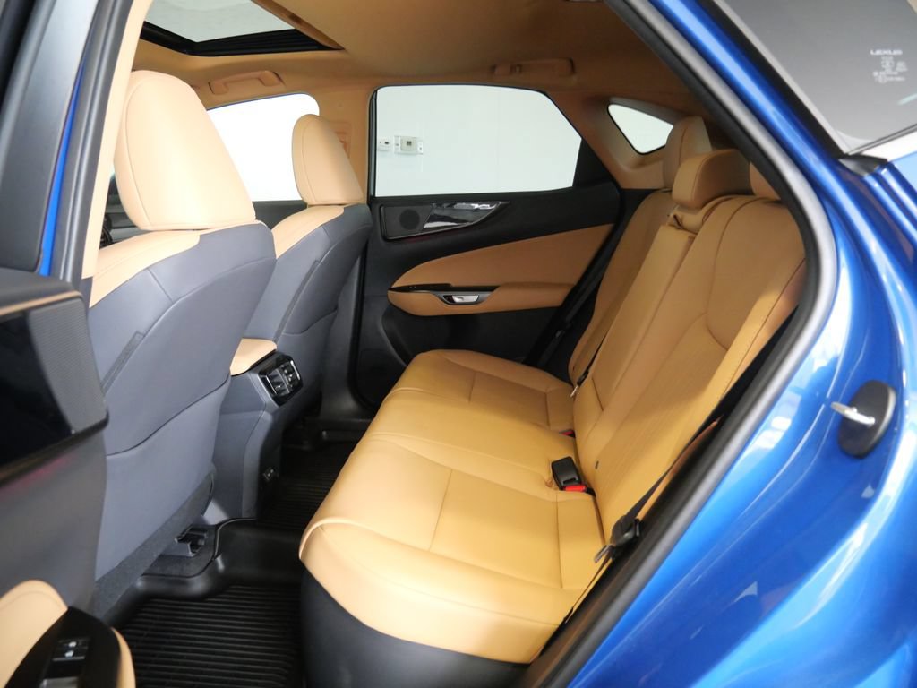 Certified 2025 Lexus NX 350h AWD w/ Accessory Package (2T) image 29