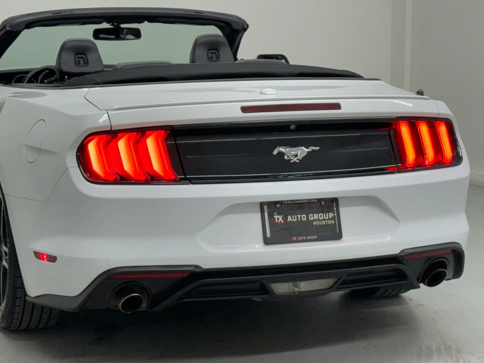 Used 2019 Ford Mustang Premium image 32