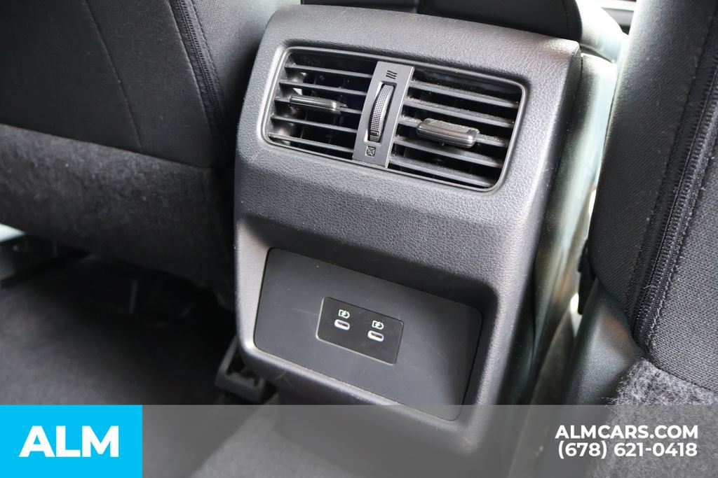 Used 2024 Nissan Rogue SV FWD image 24