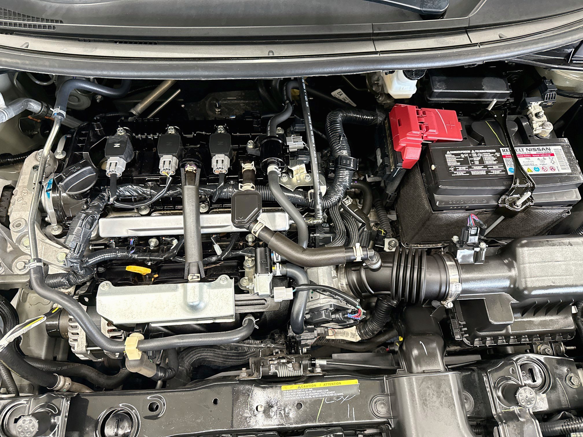 Used 2025 Nissan Versa SV FWD image 32