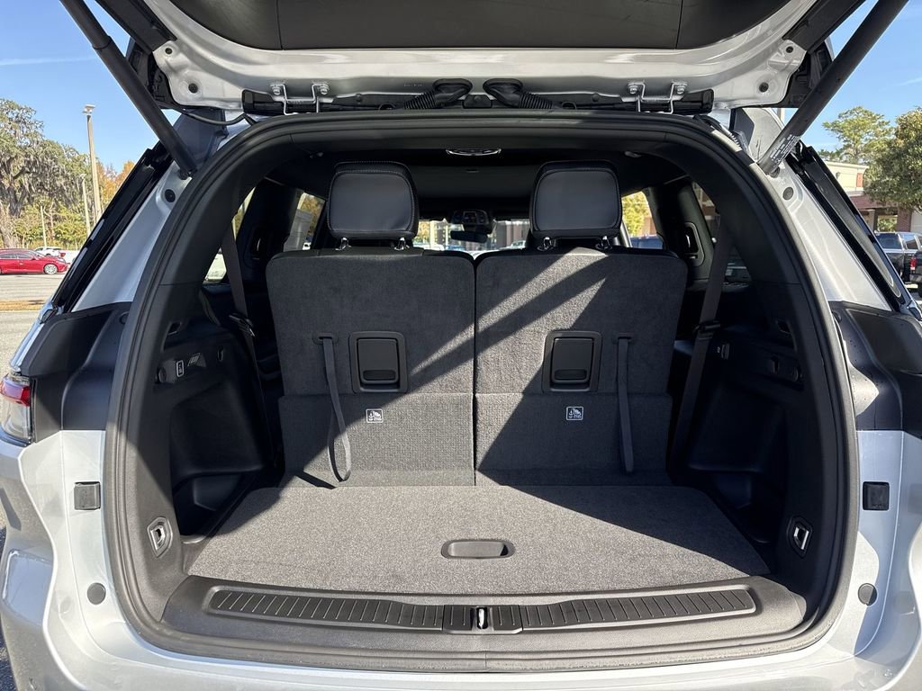 New 2025 Jeep Grand Cherokee L Limited w/ Trailer Tow Package image 33