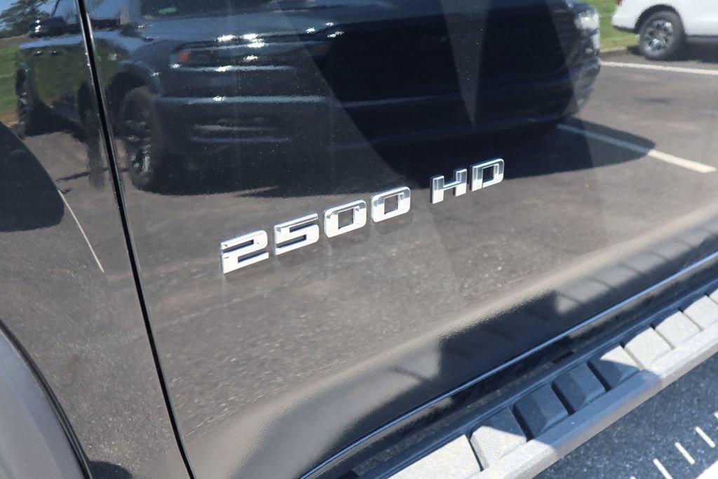 Used 2024 Chevrolet Silverado 2500 ZR2 w/ Technology Package AWD/4WD image 48