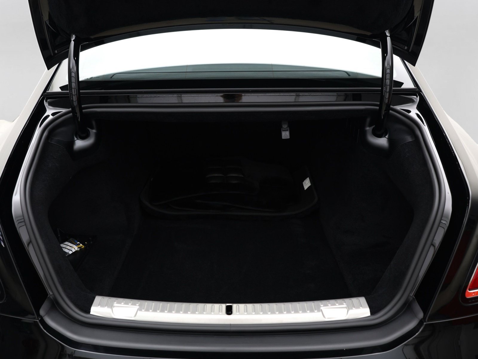 New 2027 Rolls-Royce Ghost AWD/4WD image 41