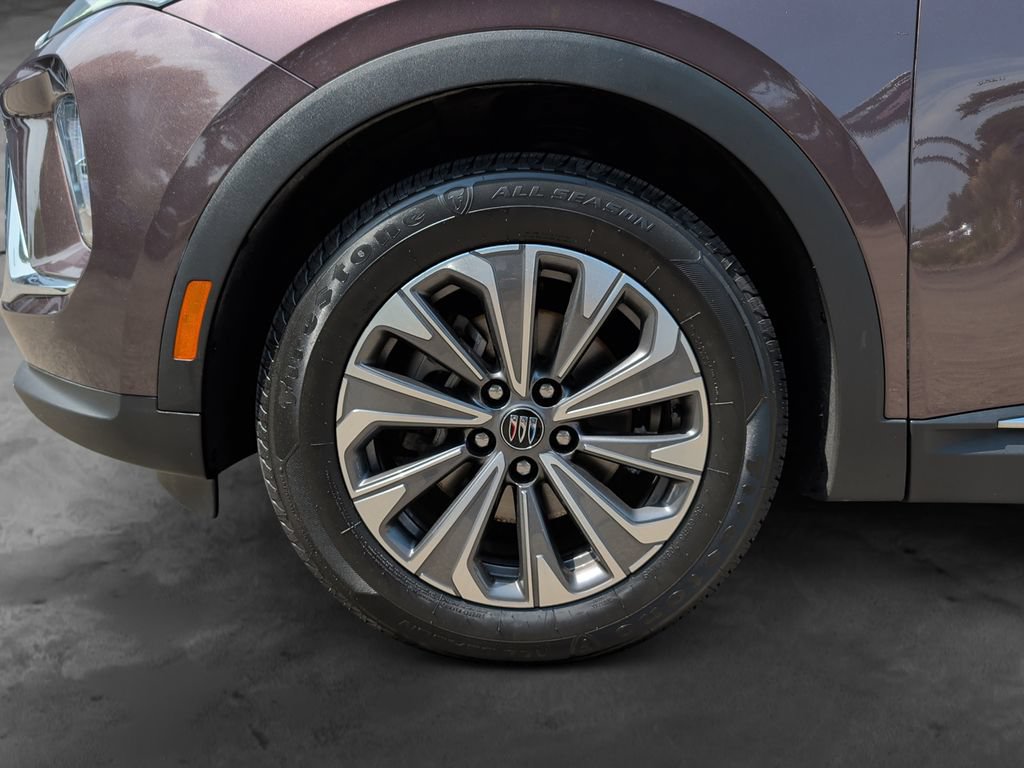 Used 2024 Buick Envision Preferred AWD/4WD image 9