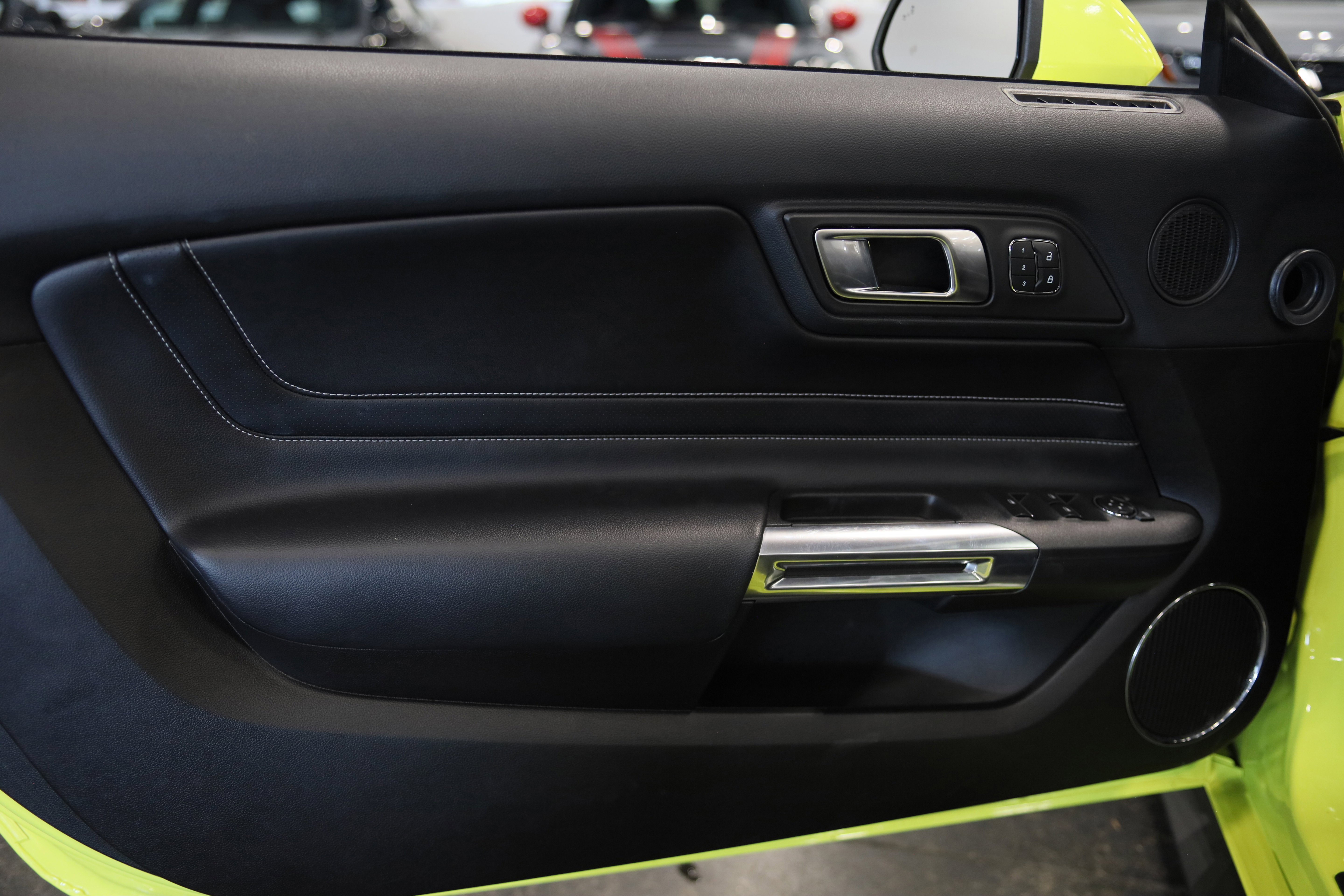 Used 2021 Ford Mustang GT Premium w/ GT Performance Package RWD image 11