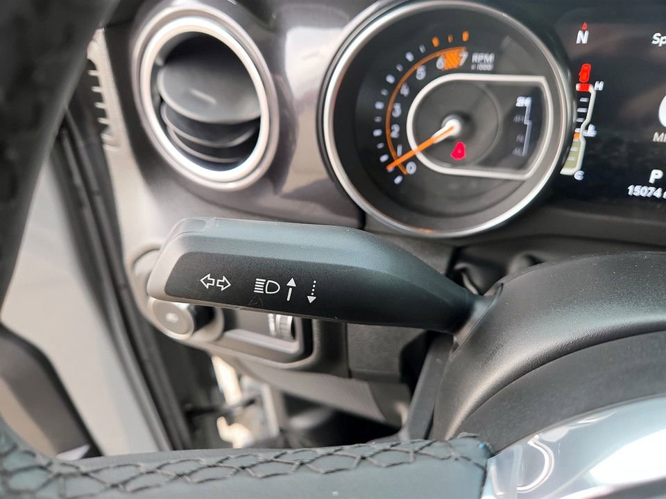 Used 2023 Jeep Wrangler Altitude image 20