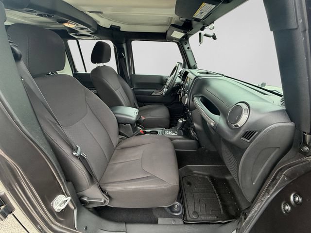 Used 2014 Jeep Wrangler Unlimited Sport w/ Connectivity Group AWD/4WD image 14