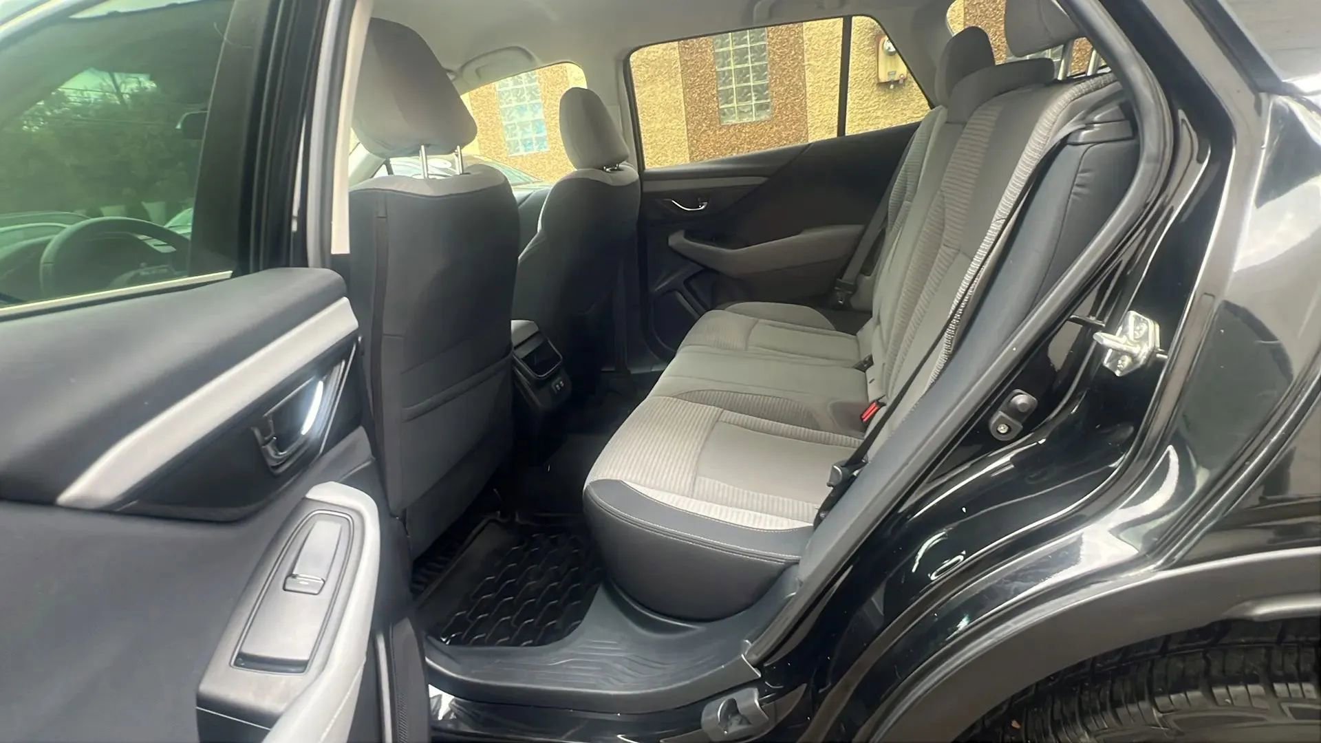 Used 2020 Subaru Outback Premium image 26