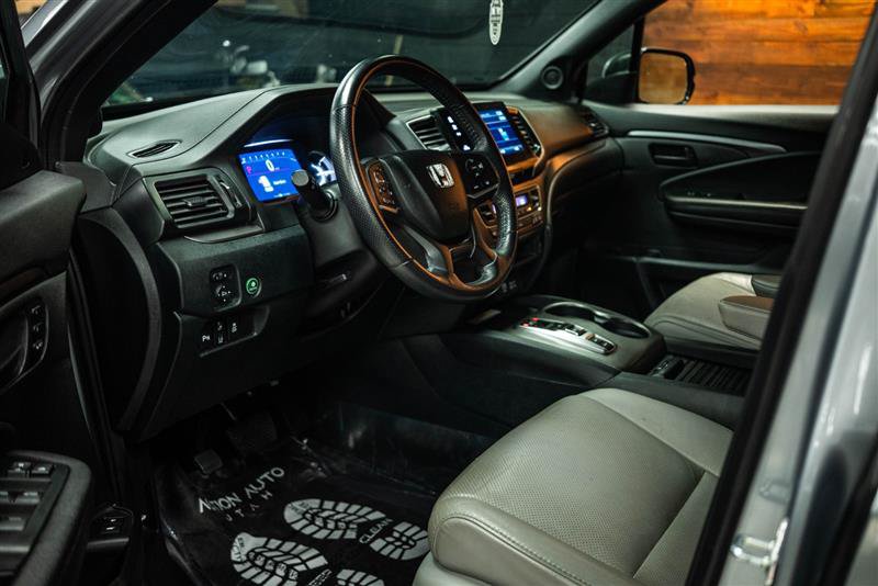 Used 2023 Honda Passport EX-L image 9