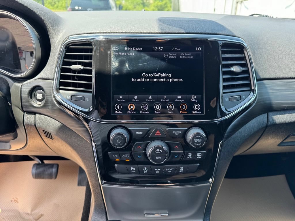 Used 2021 Jeep Grand Cherokee Laredo X AWD/4WD image 14