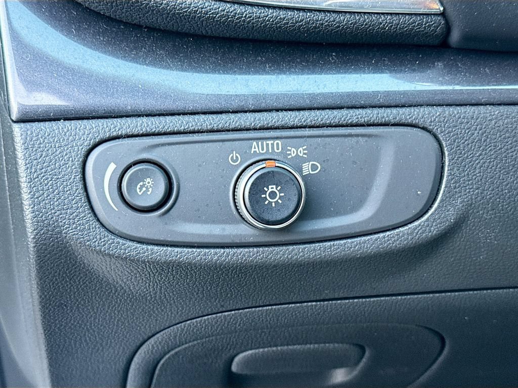 Used 2022 Buick Encore Preferred w/ Safety Package AWD/4WD image 11