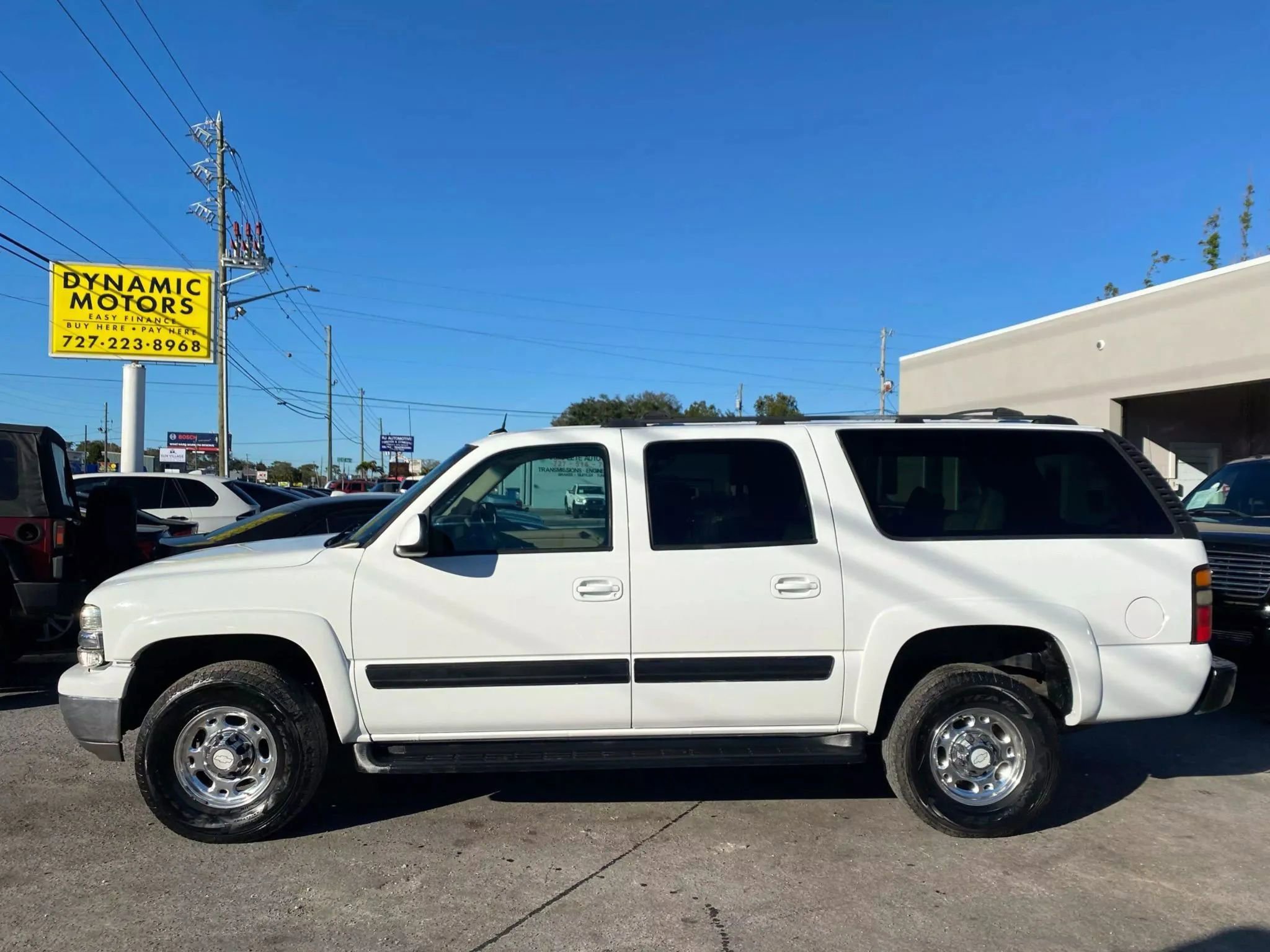Used 2005 Chevrolet Suburban 2500 LT w/ Preferred Equipment Group image 2