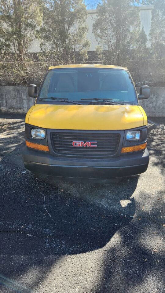 Used 2012 GMC Savana 2500 Extended RWD image 1