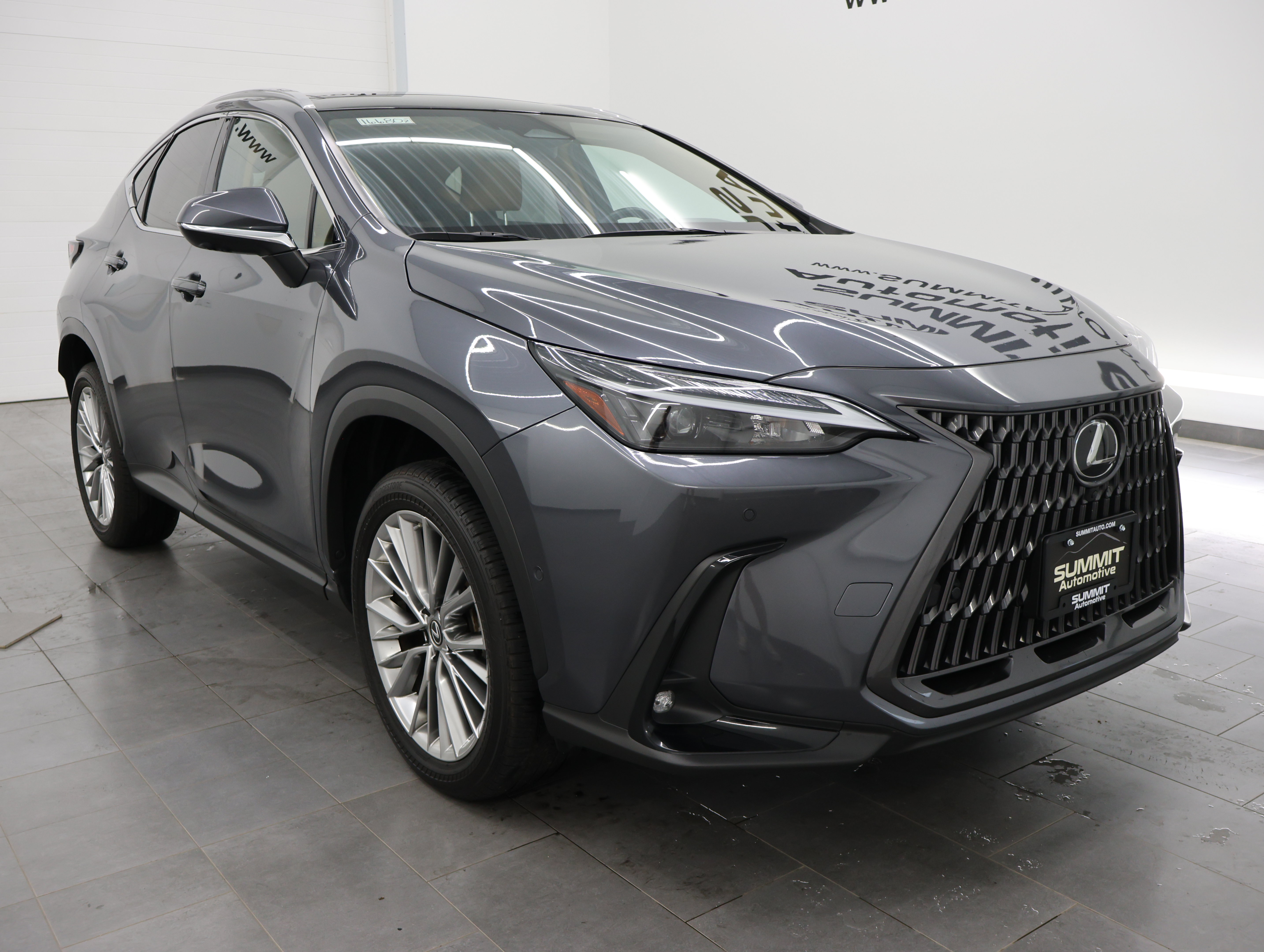 Used 2022 Lexus NX 350h AWD w/ Vision Package image 2