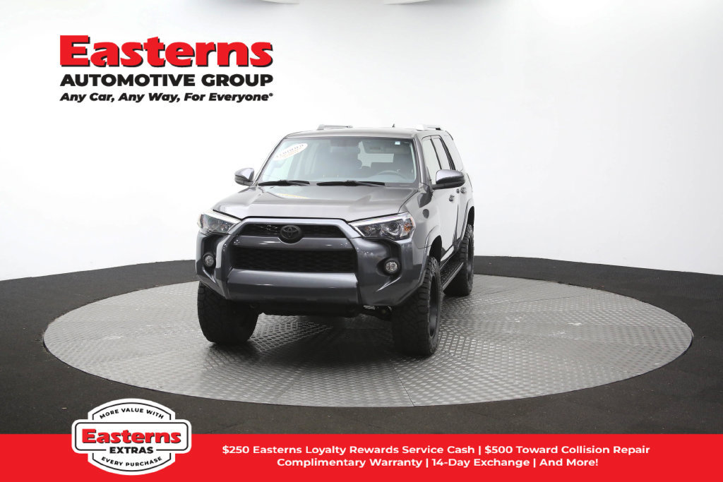 Used 2017 Toyota 4Runner SR5 AWD/4WD image 55