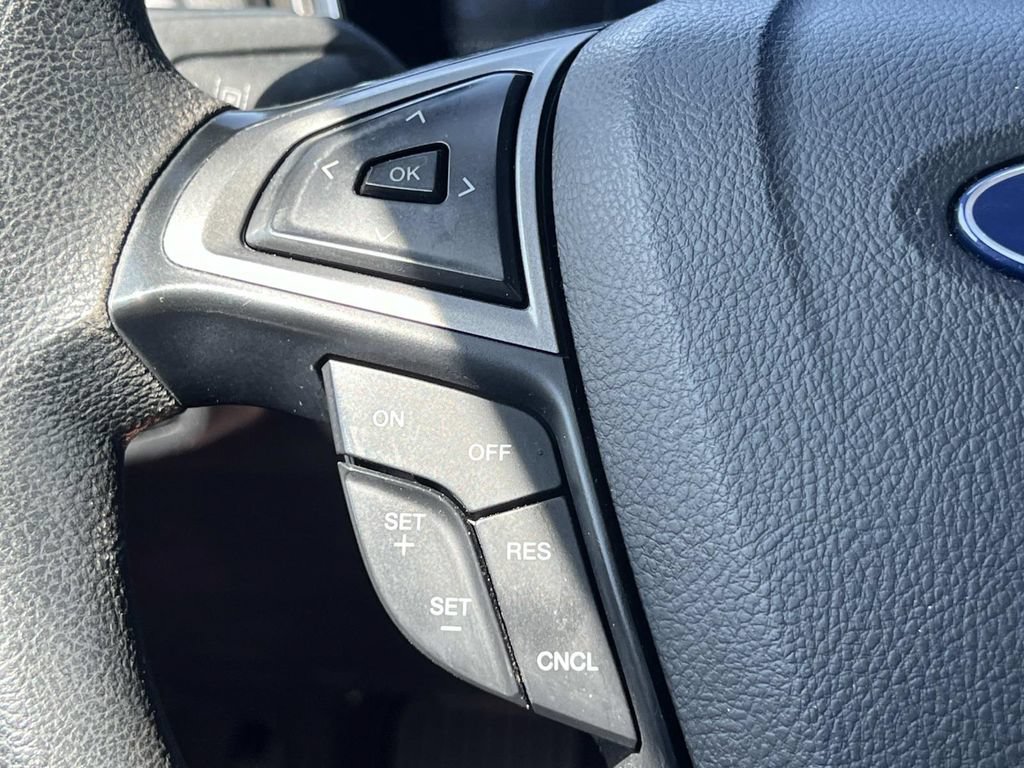 Used 2020 Ford Fusion SE FWD image 24