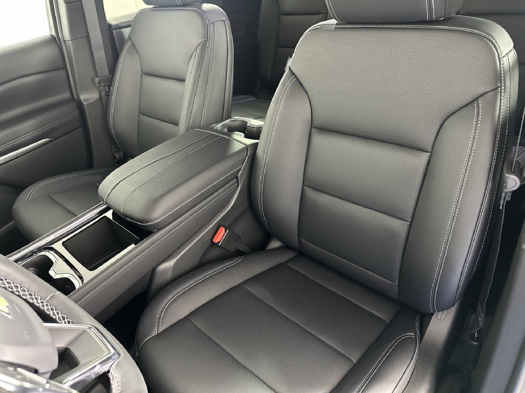 New 2027 Chevrolet Traverse LT w/ Driver Confidence Package AWD/4WD image 20