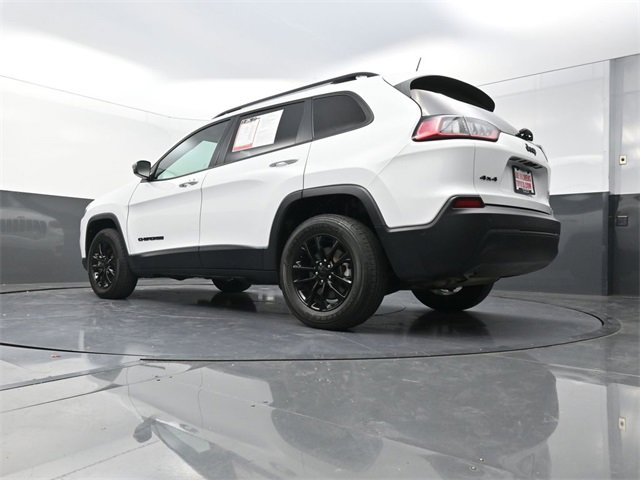 Used 2023 Jeep Cherokee Altitude Lux image 30