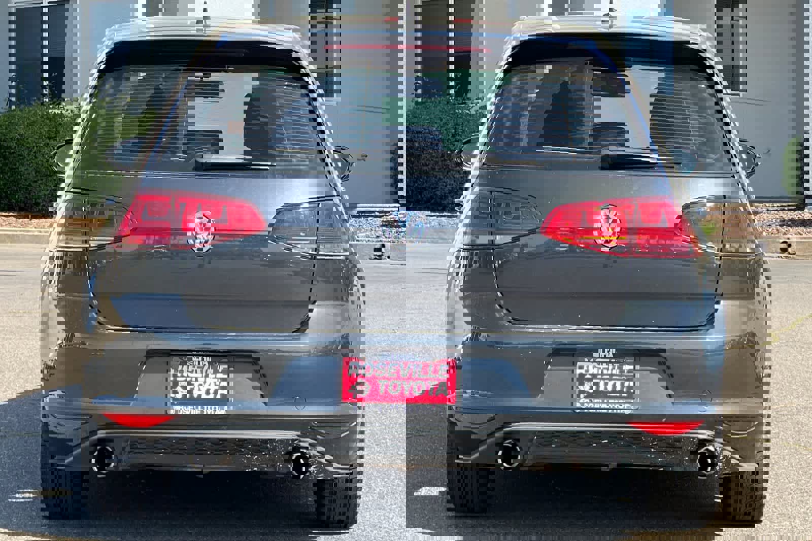 Used 2017 Volkswagen GTI Sport image 8