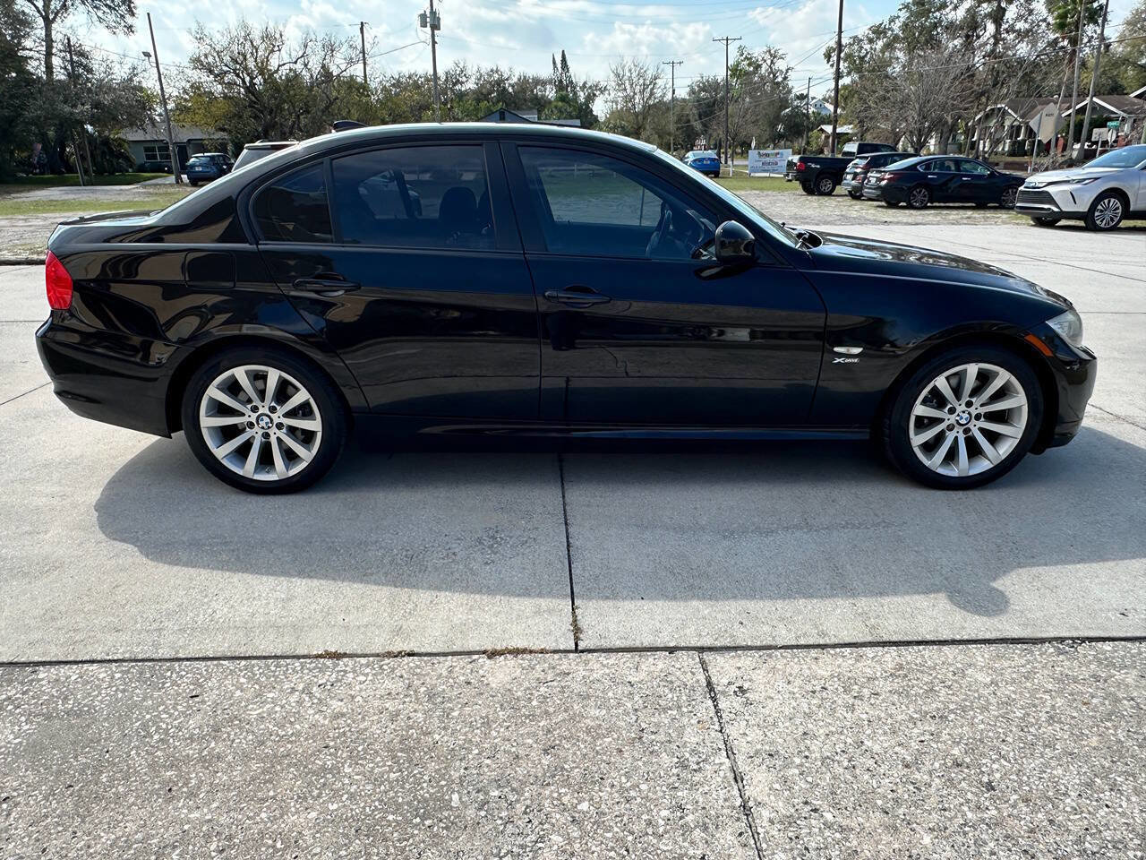 Used 2011 BMW 328i xDrive 328i xDrive AWD 4dr Sedan SULE image 9