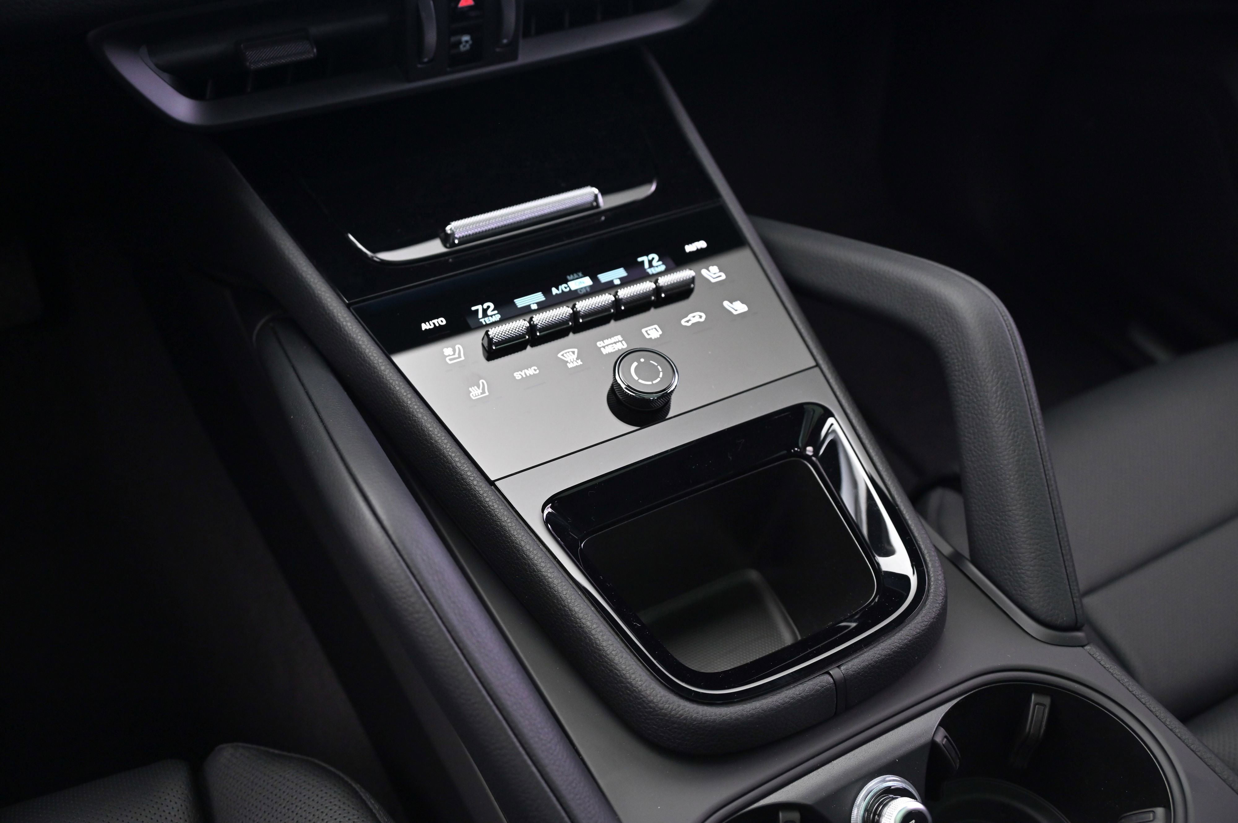 Certified 2025 Porsche Cayenne image 44