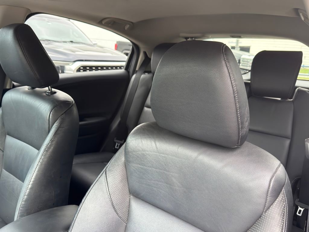 Used 2017 Honda HR-V EX-L image 12