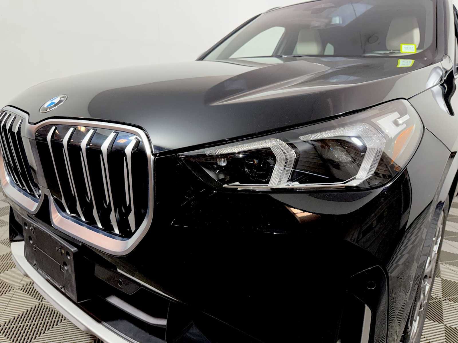 Used 2023 BMW X1 xDrive28i w/ Convenience Package AWD/4WD image 25