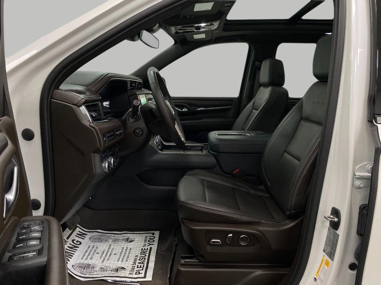 Used 2023 GMC Yukon XL Denali w/ LPO, Floor Liner Package image 31