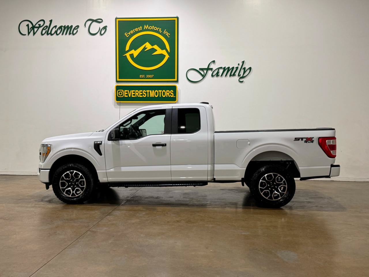 Used 2022 Ford F150 XL w/ STX Appearance Package AWD/4WD image 5