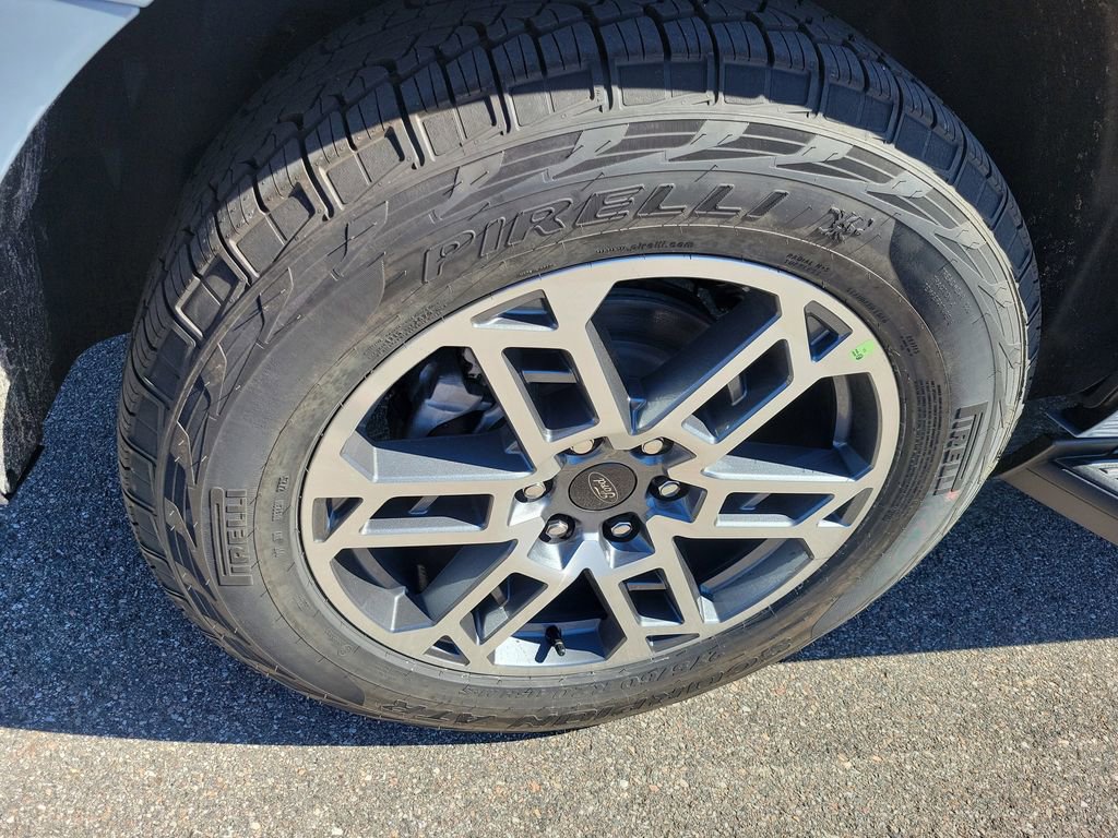 New 2026 Ford Expedition Active image 6