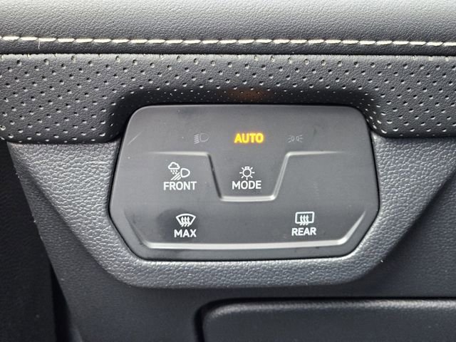 Used 2024 Volkswagen Atlas Cross Sport SE image 20