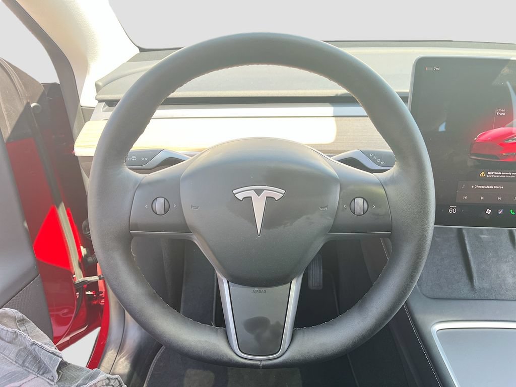 Used 2024 Tesla Model Y AWD image 11