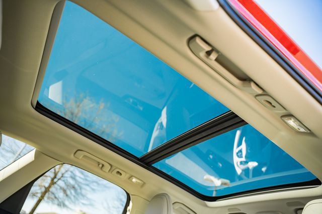 Certified 2023 Volvo XC60 B5 Plus w/ Climate Package image 32