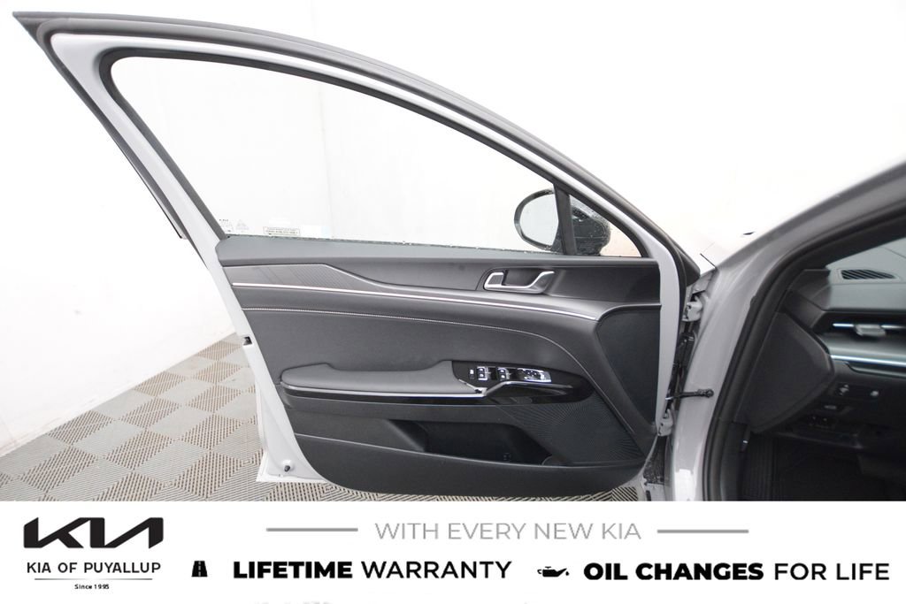 New 2026 Kia K5 GT-Line image 9