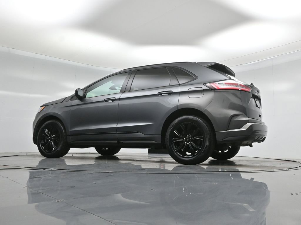 Certified 2022 Ford Edge SE w/ Black Appearance Package image 51