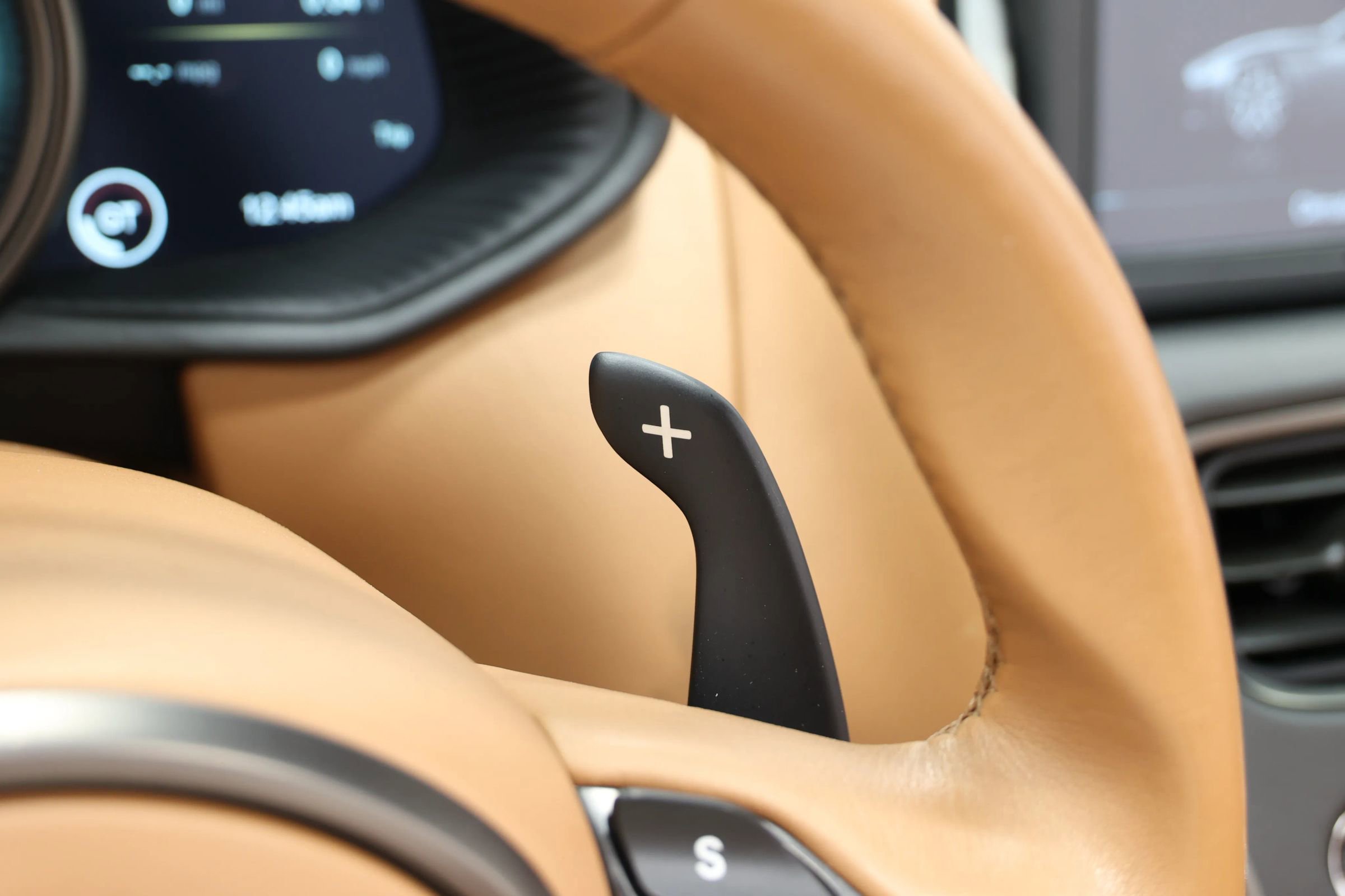 Used 2020 Aston Martin DB11 Volante image 29