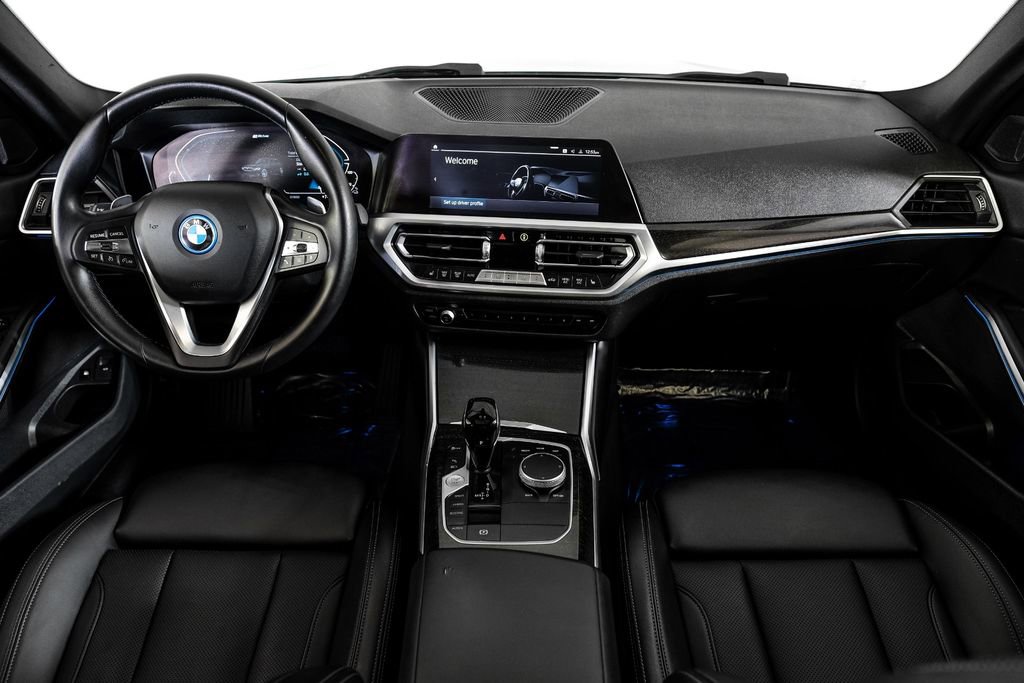 Used 2022 BMW 330e xDrive w/ Driving Assistance Package image 14