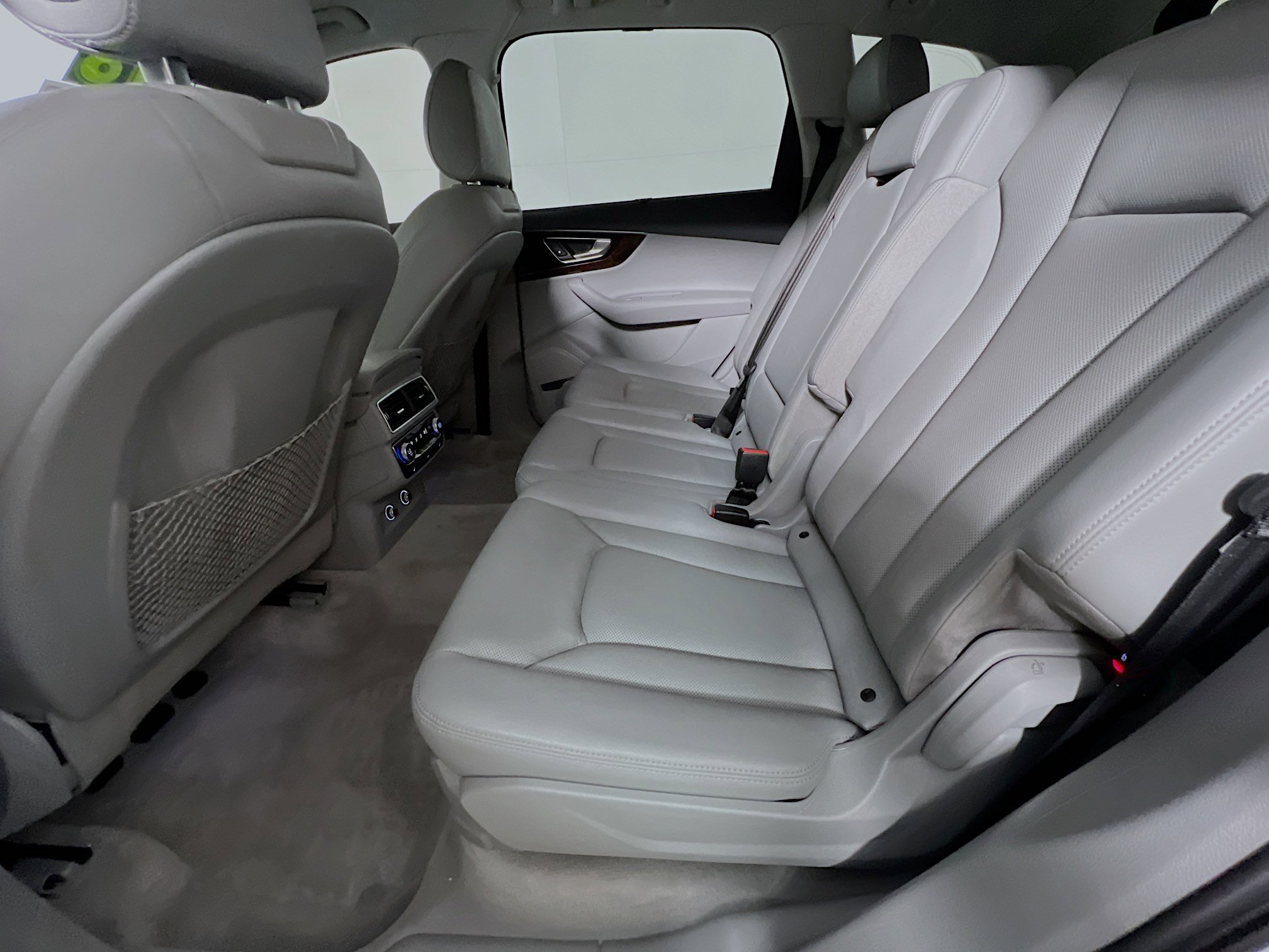 Used 2018 Audi Q7 3.0T Prestige AWD/4WD image 29