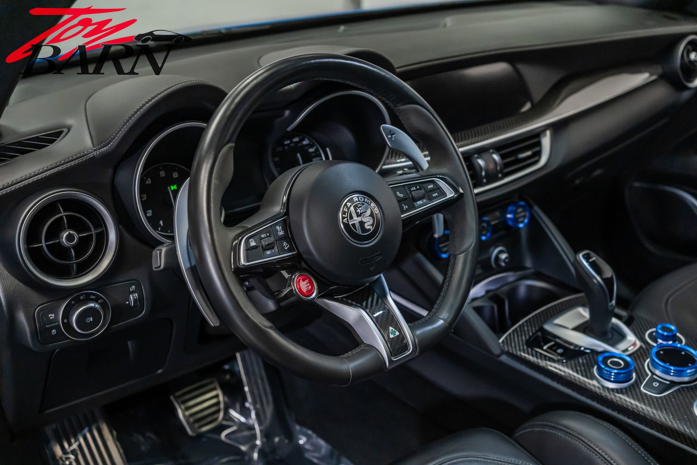 Used 2022 Alfa Romeo Stelvio Quadrifoglio image 29