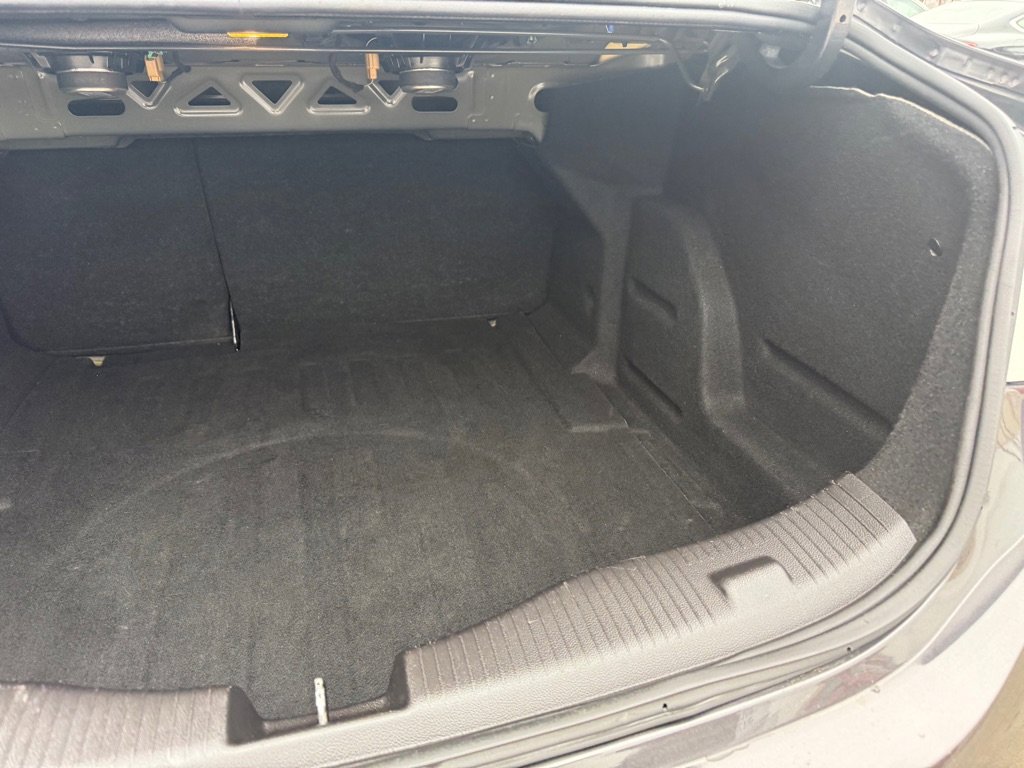 Used 2016 Chevrolet Cruze LT w/ Sun And Sound Package image 40