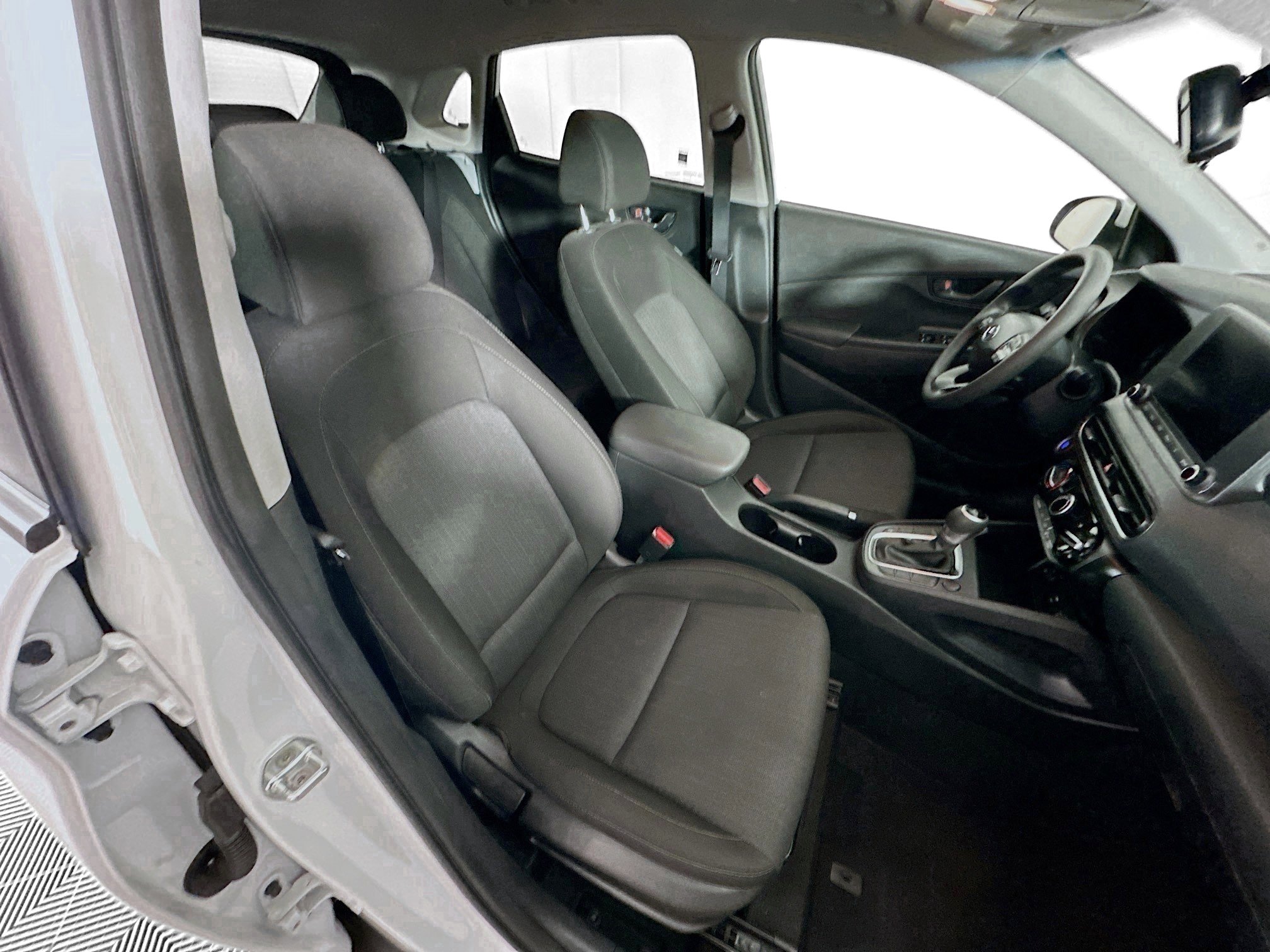 Used 2022 Hyundai Kona SEL image 29