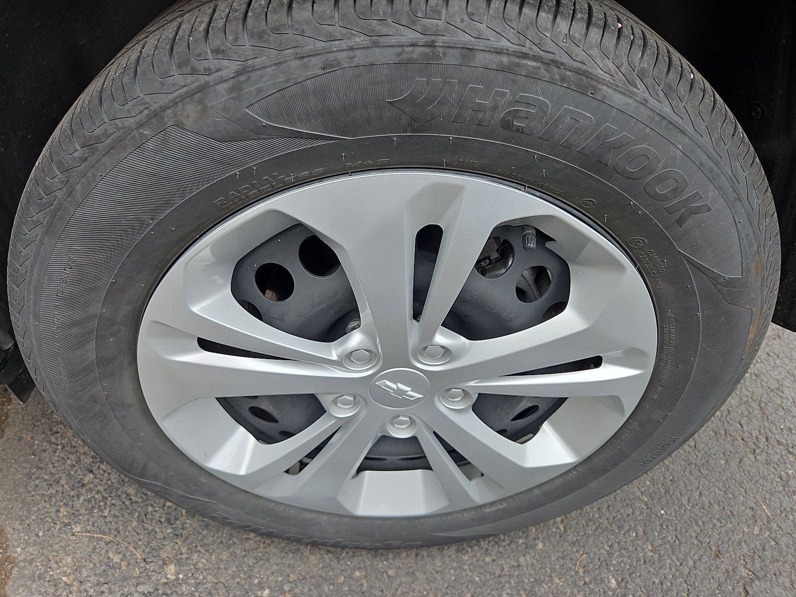 Used 2024 Chevrolet Trax LS FWD image 11