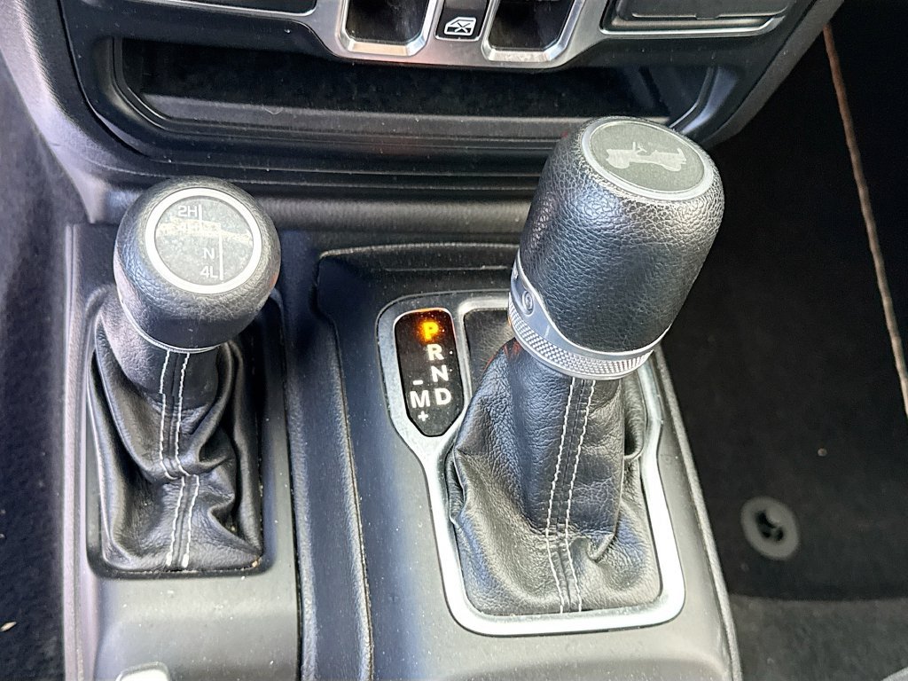 Certified 2022 Jeep Wrangler Unlimited Sahara AWD/4WD image 18