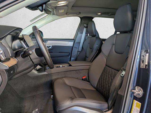 New 2025 Volvo XC90 B6 Core w/ Protection Package Premier image 4