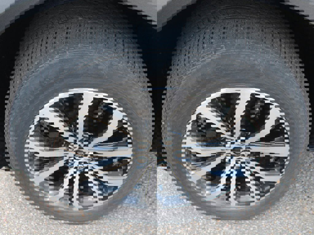 Used 2020 Ford Explorer ST w/ Premium Technology Package image 25