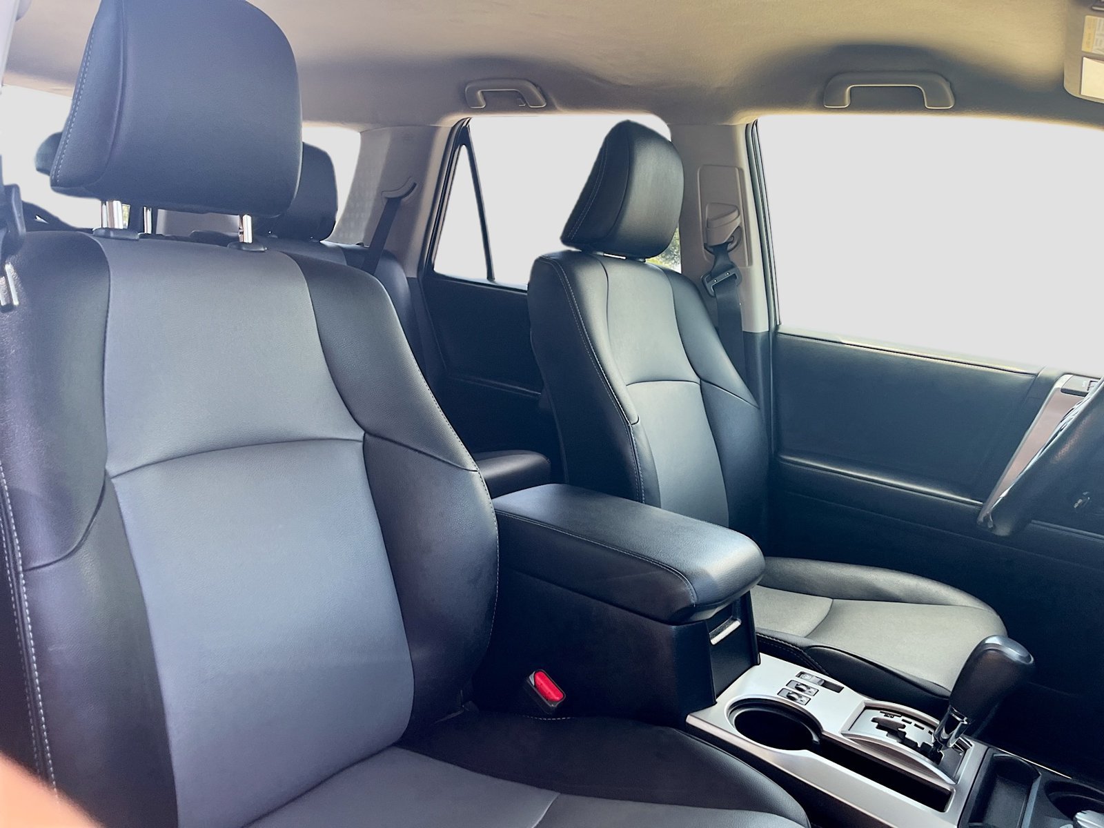 Used 2023 Toyota 4Runner SR5 Premium AWD/4WD image 28